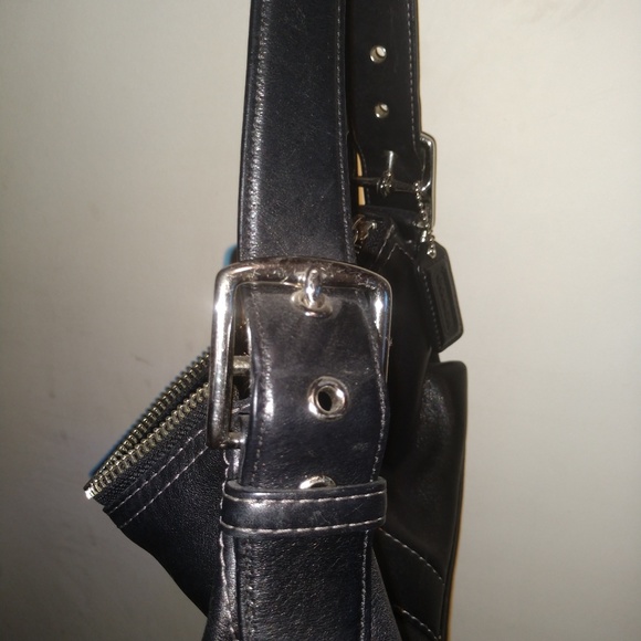 Authentic COACH handbag - Picture 3 of 3